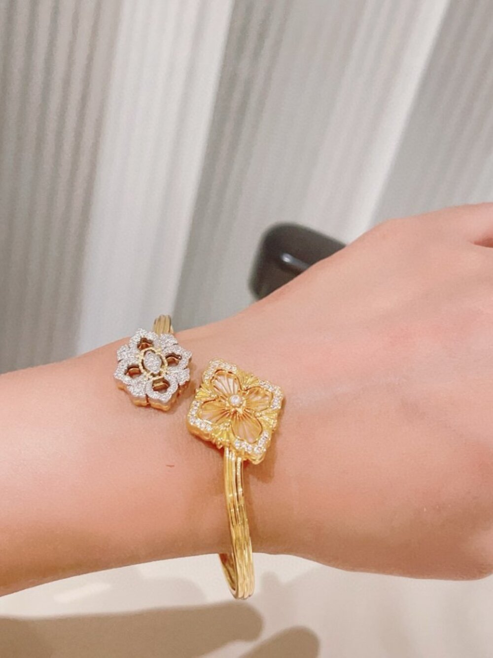 Buccellati Double Flower Diamond Bangle